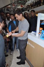 Aamir Khan at Windows 8 launch in Inorbit Mall, Mumbai on 11th Nov 2012 (1).JPG
